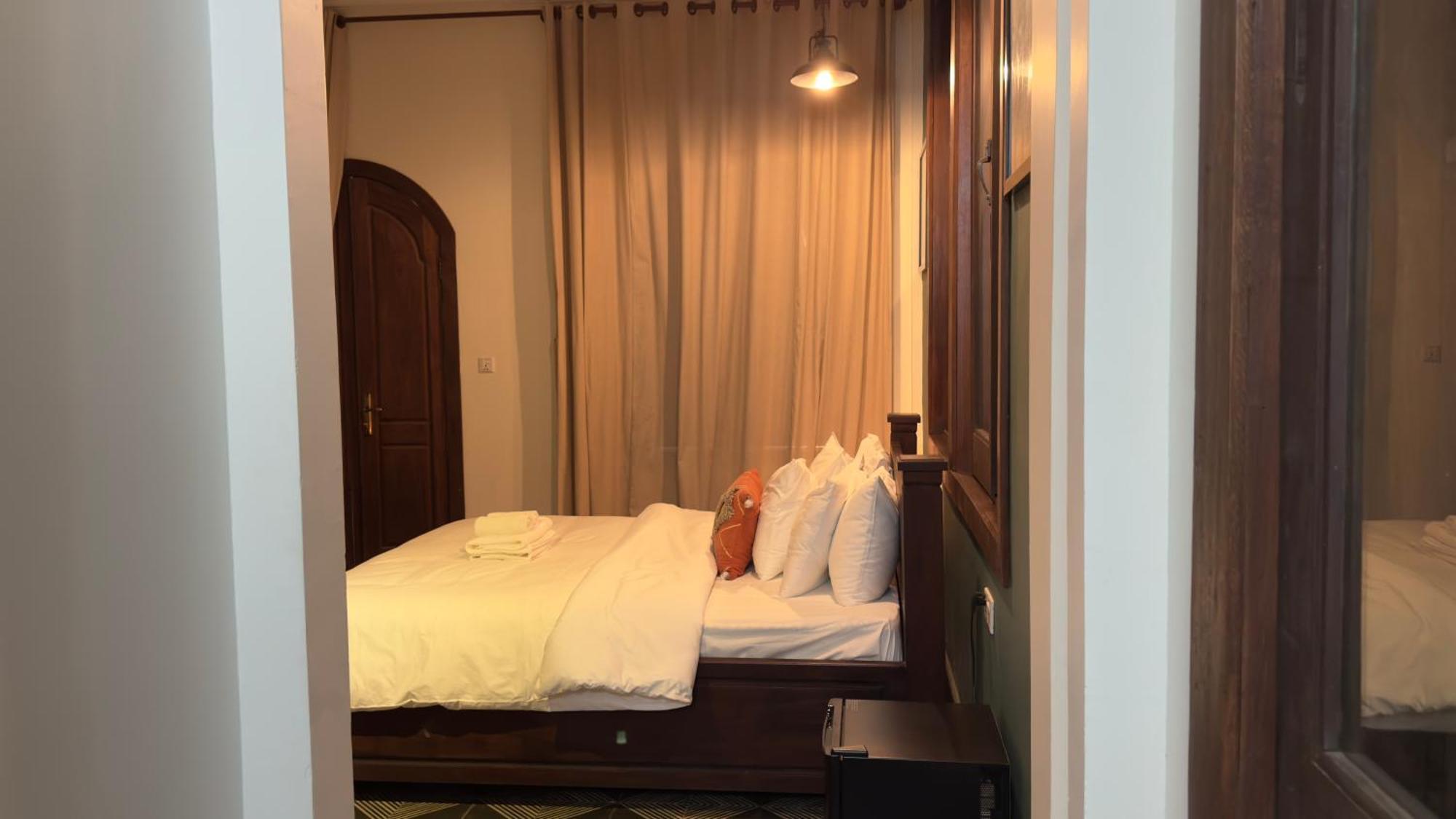 The J Break Boutique Hotel Kampot Exterior foto